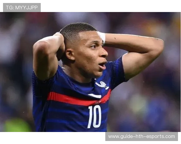 姆巴佩私下教小球员罚点球，严格却耐心获赞